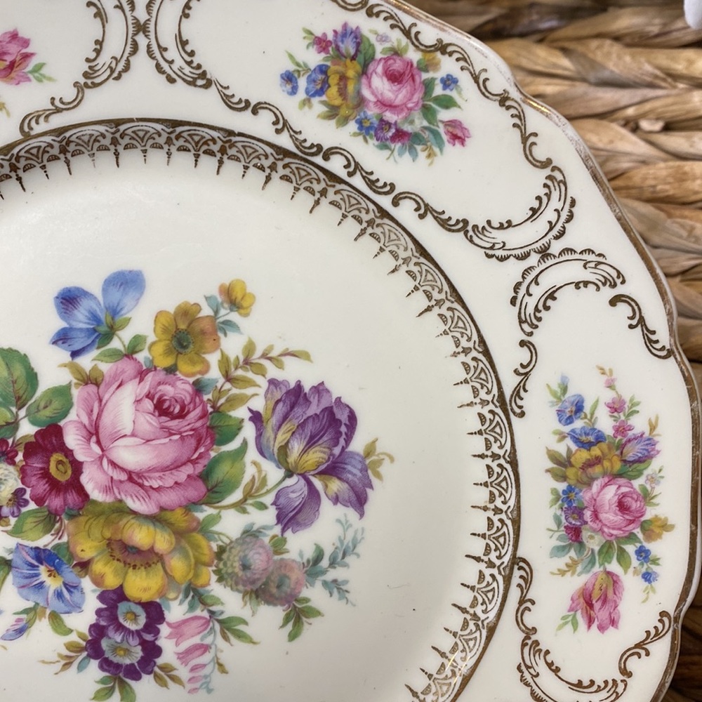 Antique Continental Ivory Germany Queens Bouquet 7.5" Plate - Picture 3 of 8